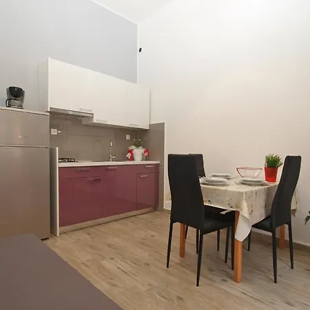 Fuer 3 Personen Ca 35 Qm In Pula, Istrien Istrische Riviera * Pula