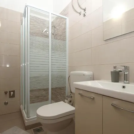 Apartment Fuer 3 Personen Ca 35 Qm In Pula, Istrien Istrische Riviera *